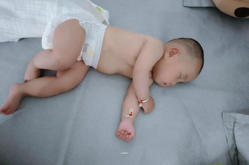 防城港怀孕多久会显肚子